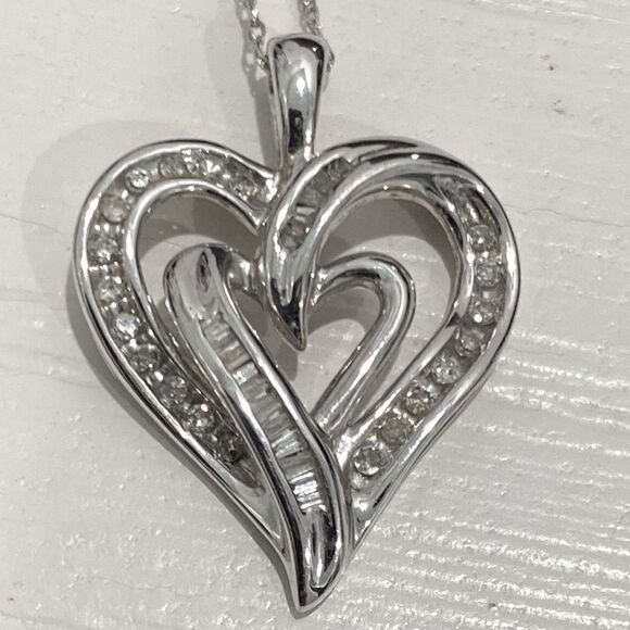 Jewelry - 10K White Gold SUN Diamond Double Heart Necklace 18" Chain
